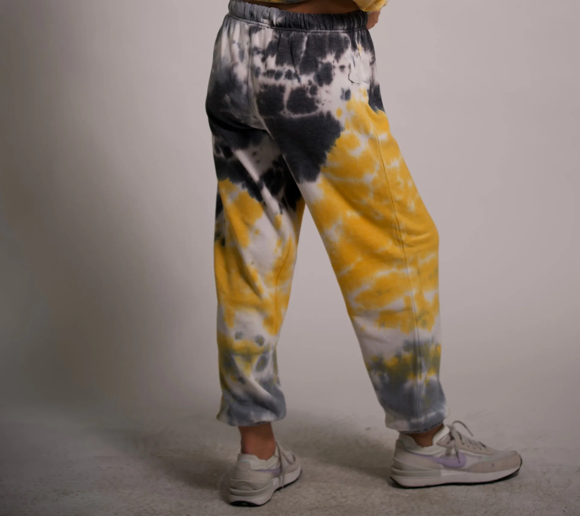 Women's Tie-Dye Two Piece Outfit Crop Top and Joggers Set Short Sleeve T Shirts